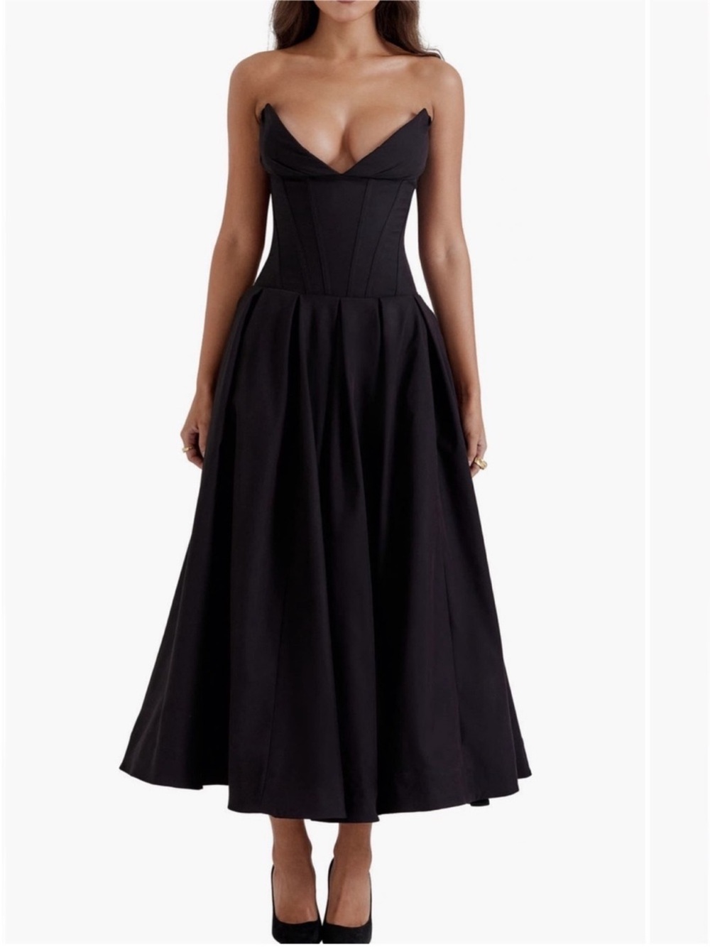 ✨NEW✨House of CB Lady Black Strapless
Midi Dress